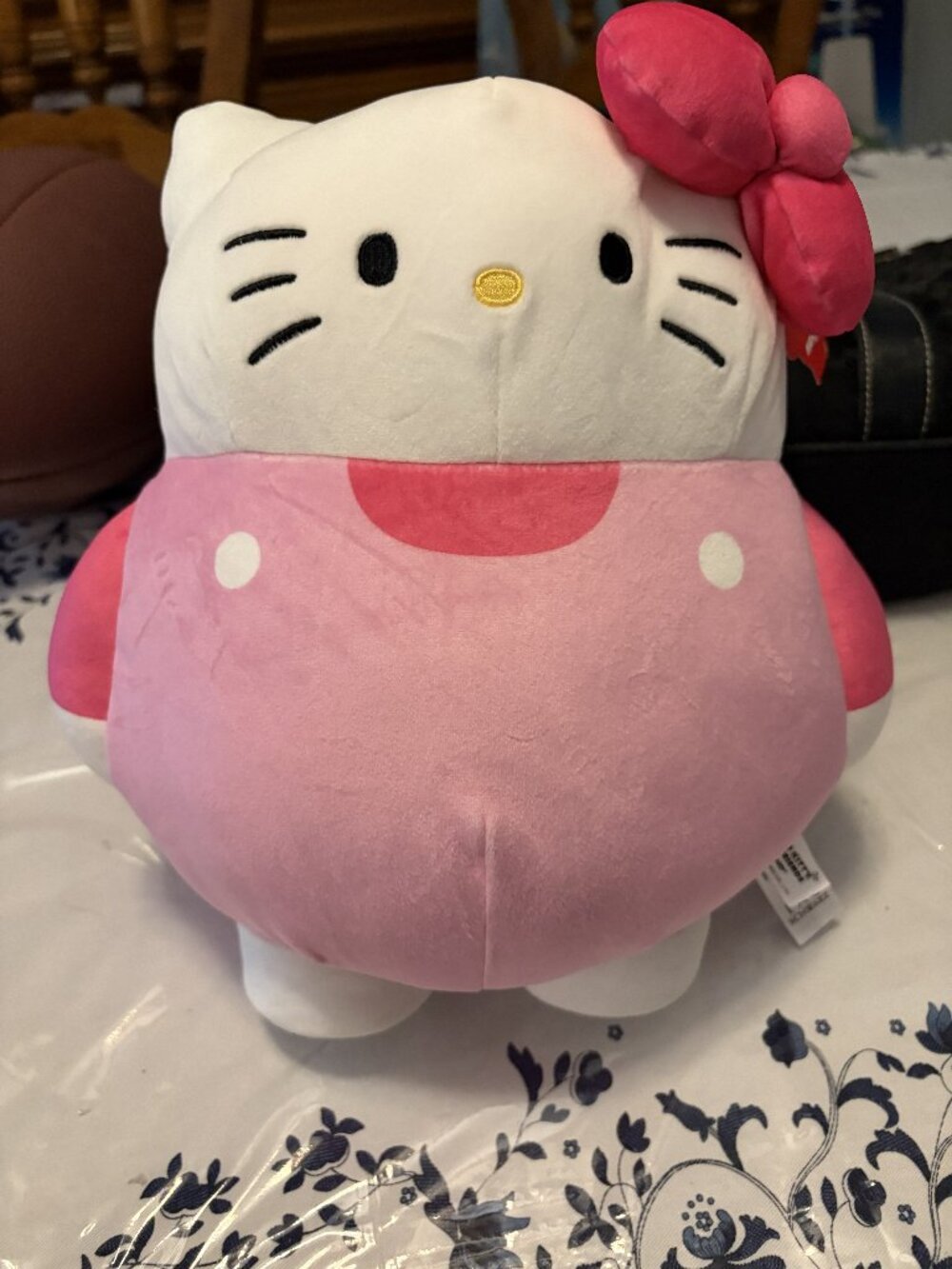 Hello Kitty FAO Swartz Blob NWT